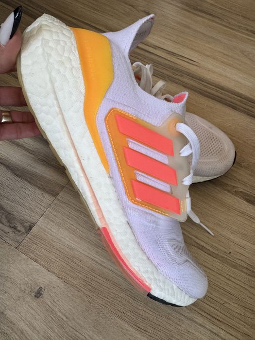 Оригинални маратонки Adidas UltraBoost 22! 40 н