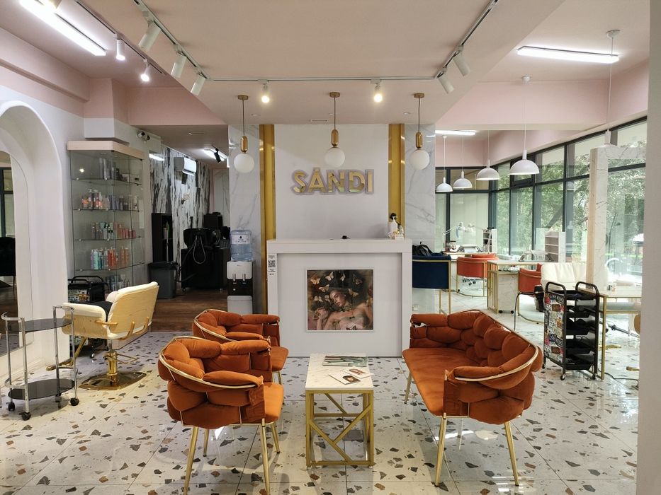 Сдам кабинет в аренду в салоне