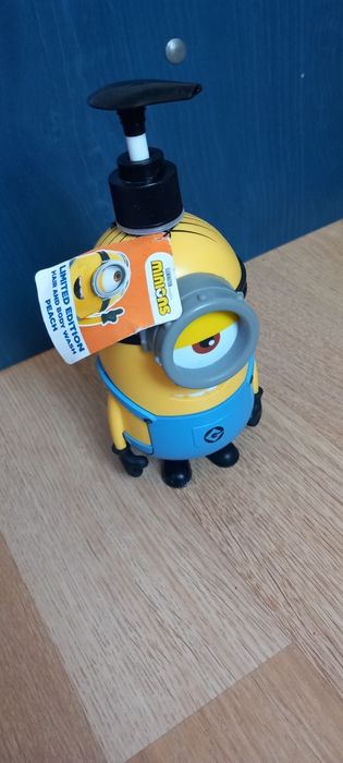 Dispenser minions dozator sapun