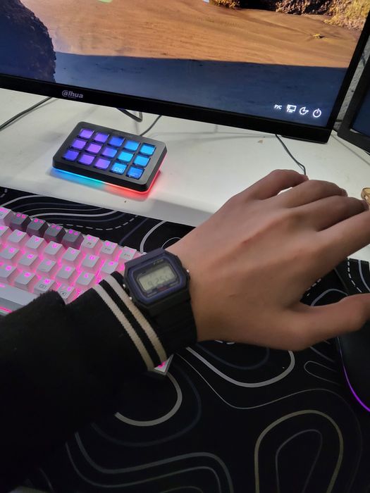 Casio soati sotiladi yangi!