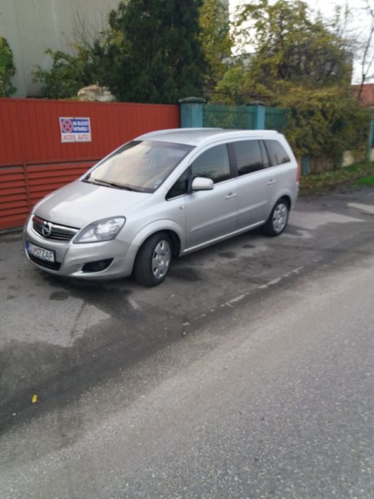 Vand sau Schimb Opel Zafira 2014,facelift