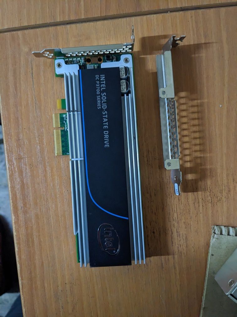 Intel DC P3700 1.6TB PCIE SSD