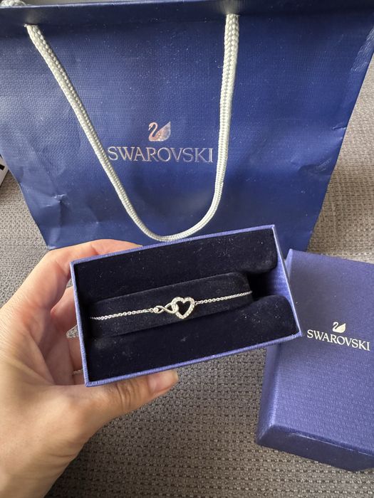 Pandora и Swarovski бижута