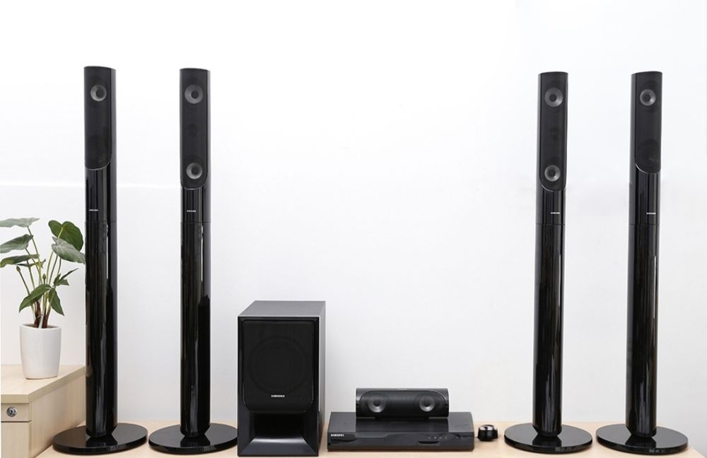 Samsung HT-J5550WK (домашний кинотеатр 5.1)