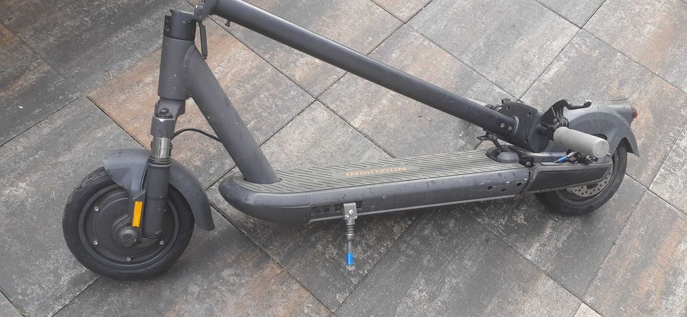 Trotineta electrica INMOTION, f. puternica  functionare ireproșabilă