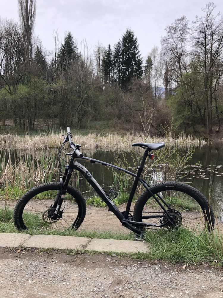 Продавам планински велосипед 13 Incline Delta