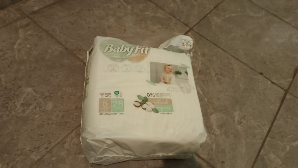 Vând un bax pampers  Baby Fit Nr 5