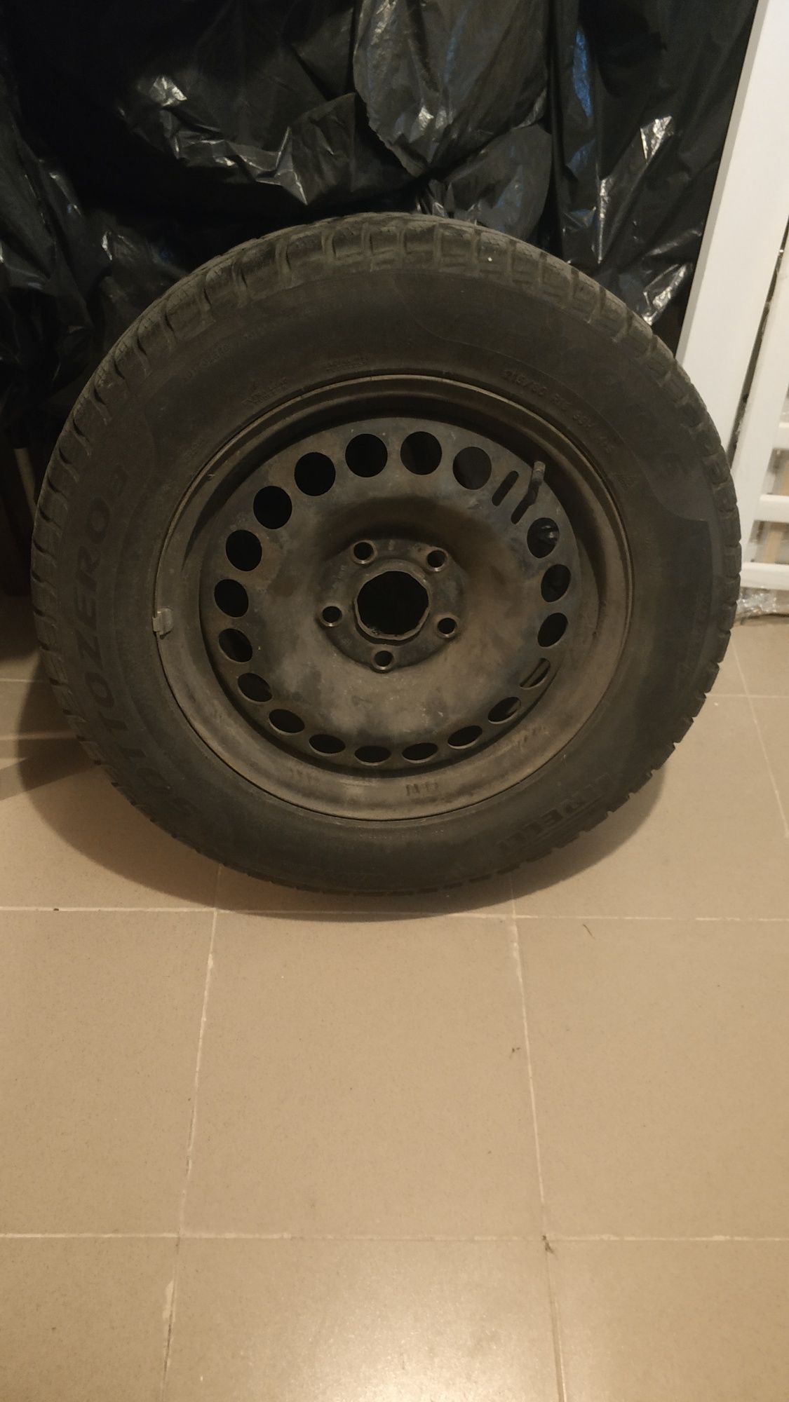 Зимни гуми с джанти за Опел Инсигния DOT 4319 R16 215/60 Pirelli Sotto