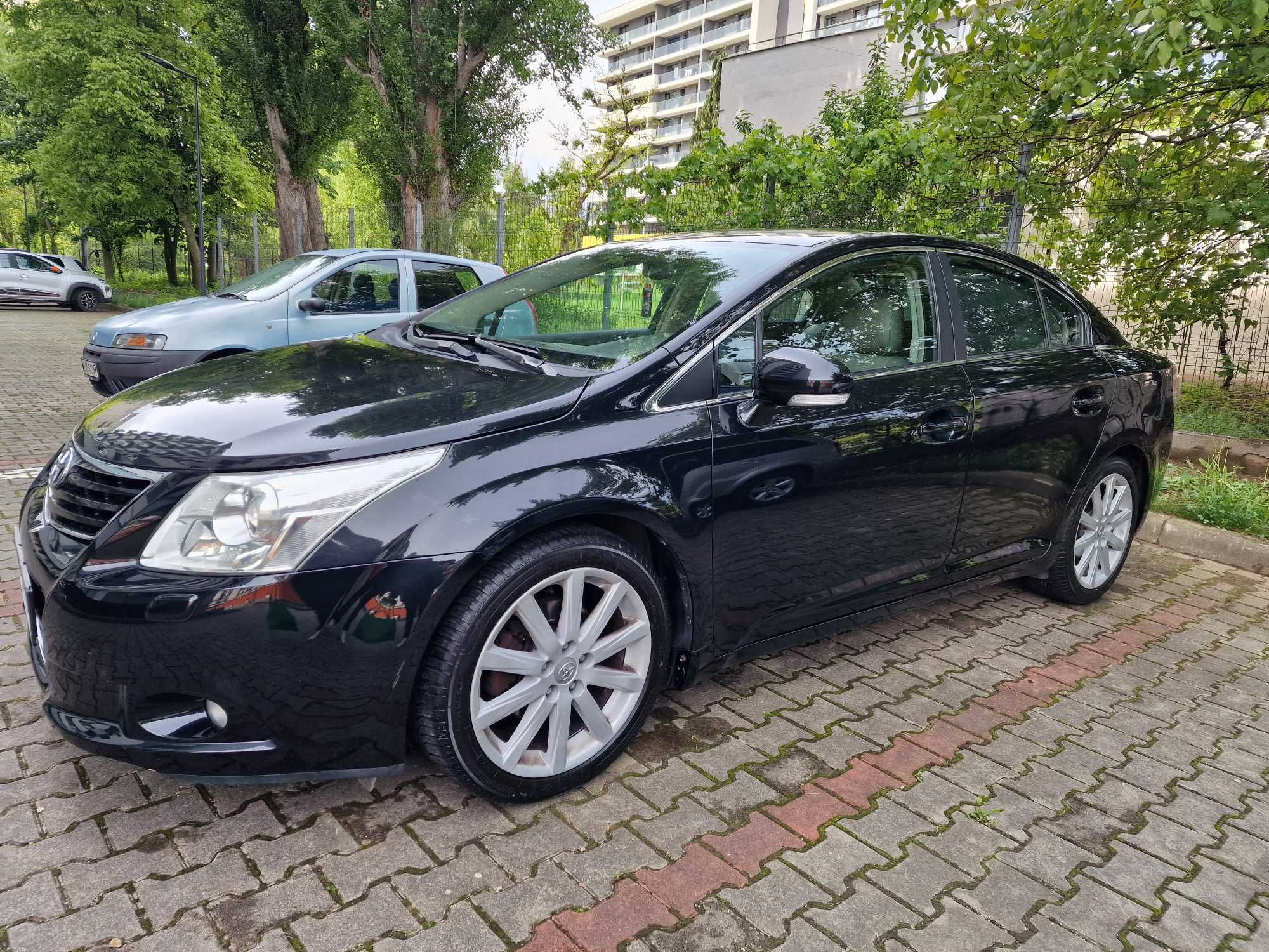 TOYOTA AVENSIS 2.0  Benzina Automatic