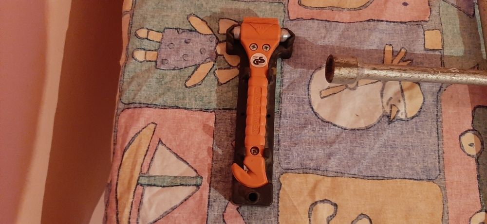 Крачна помпа,пожарогасител  и други.