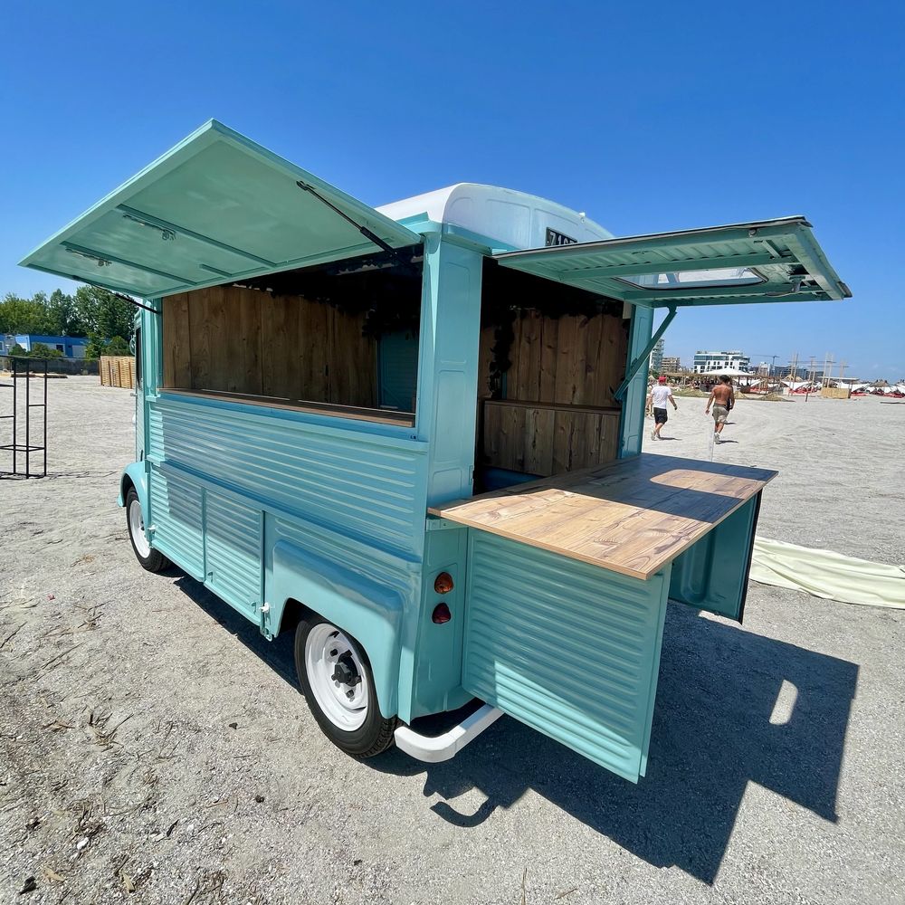 Vand Citroen Hy restaurat si transformat intr un food truck vintage.