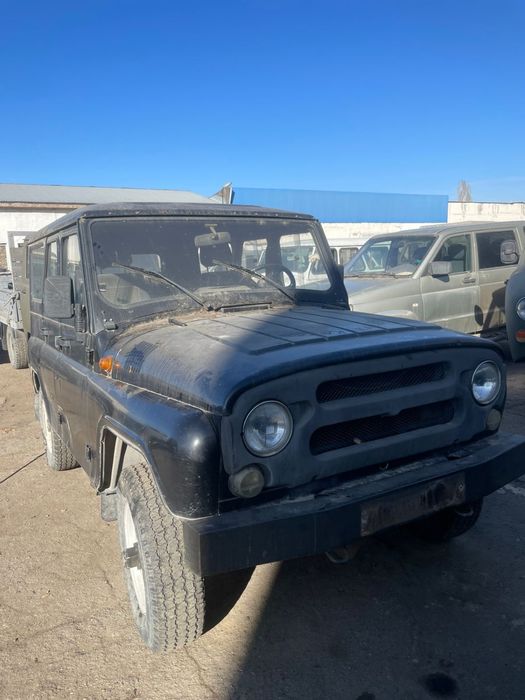 Уаз хантер, кузов в родной краске не битый не крашеный