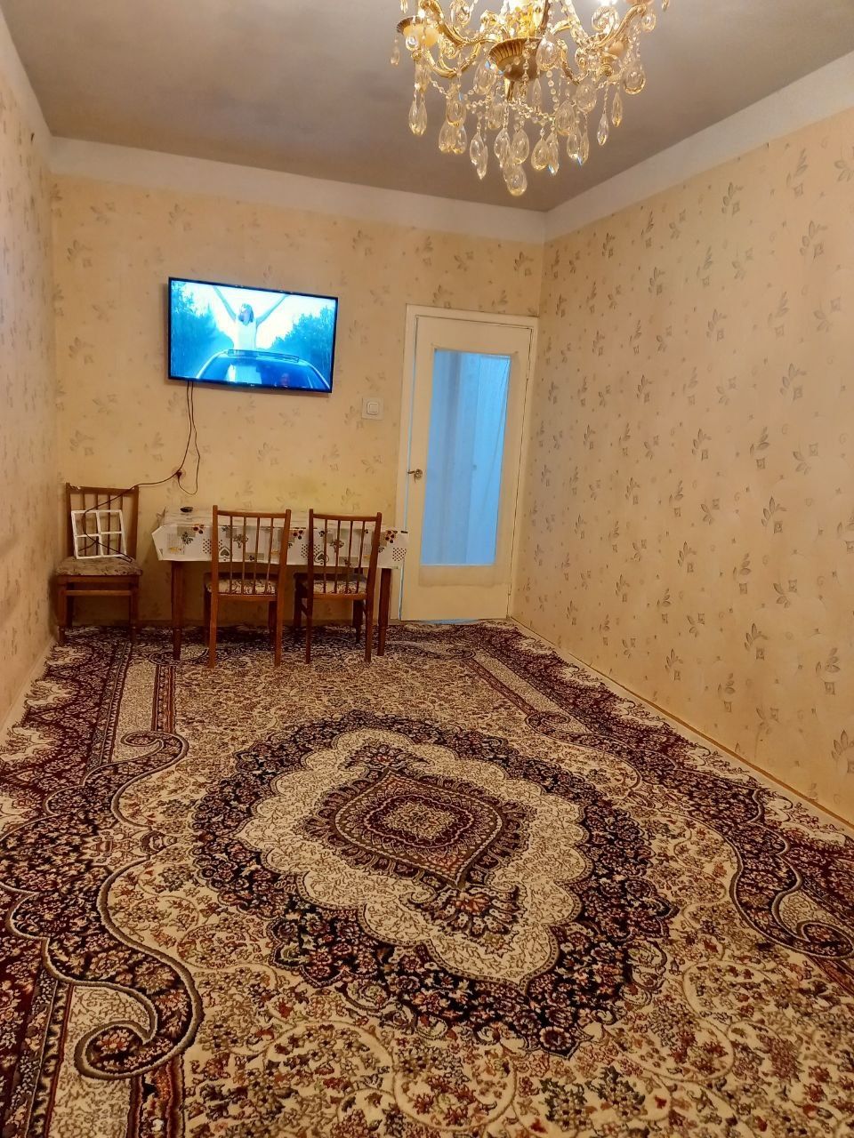 Navoiy shahrida 3 xonali kvartira ijaraga beriladi!