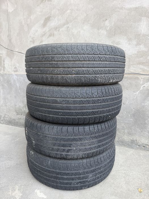 R18 235/60 APLUS BALON