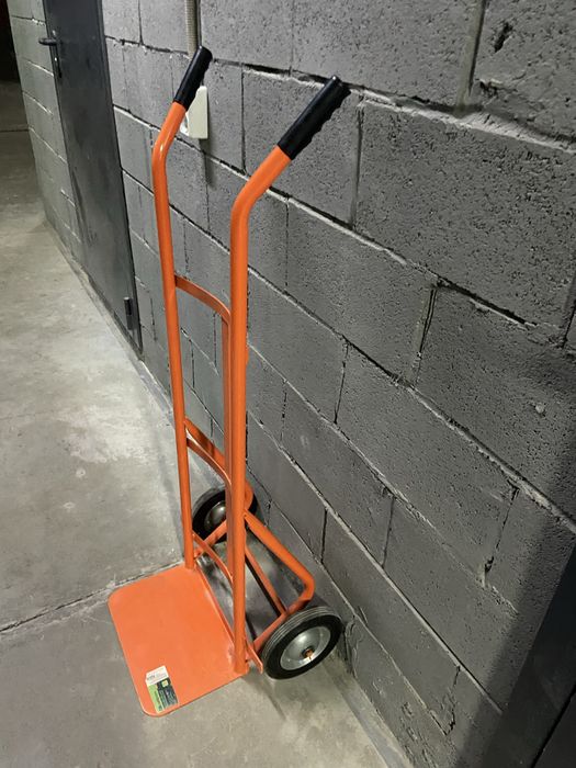 Продается тележка новая