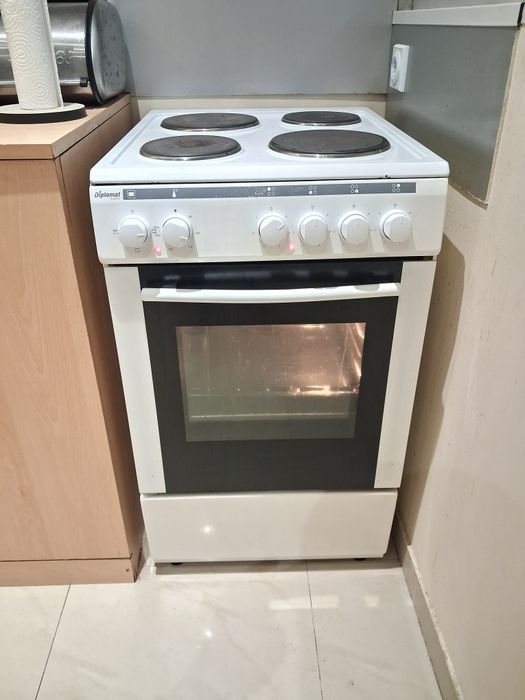 Готварска печка Diplomat DPL-5041FT