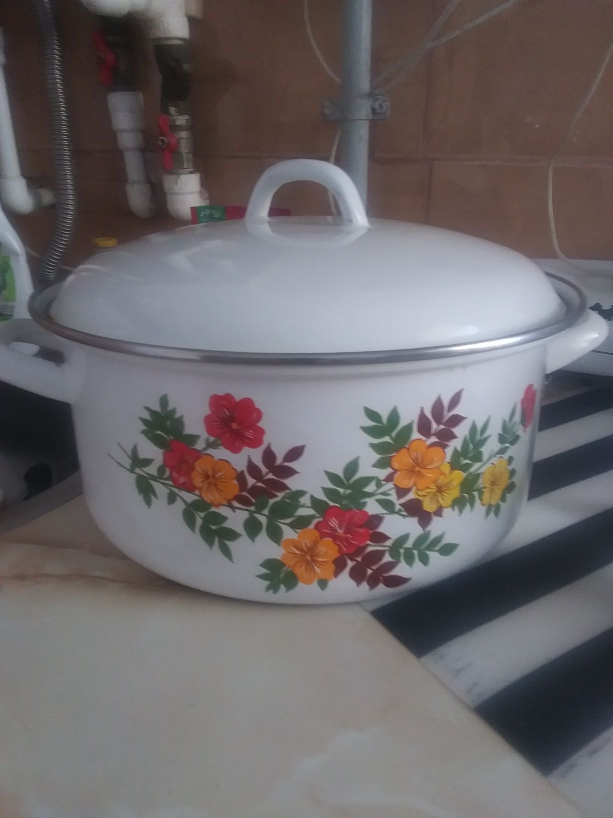 Oală dinn inox 7,0 L de la KORKMAZ.

Date tehnice:

material: oțel ino