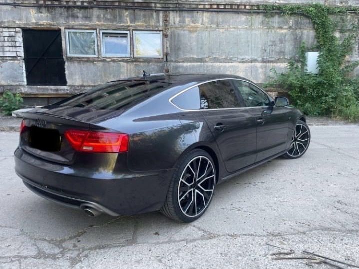 Dezmembrez Audi A5 FACELIFT 3.0D S-line