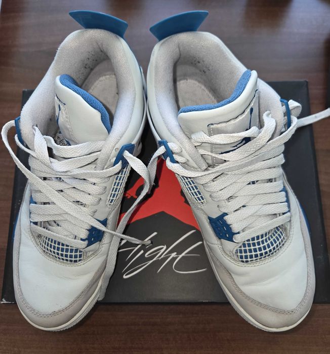 Air Jordan 4 Retro