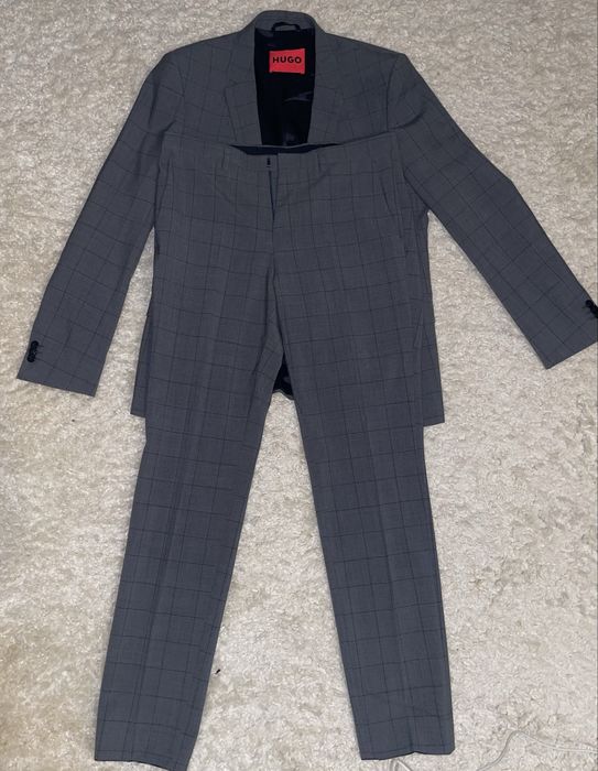 Costum de barbati Hugo