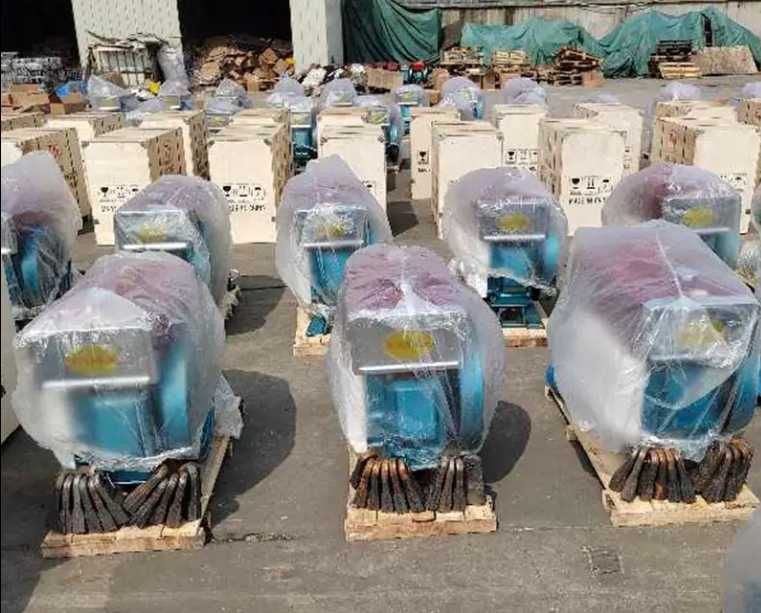 Motor HATZ 2M40 pentru excavator – Piese motor SH disponibile