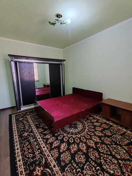 Ором бозор атрофида янги домда 4хонали кв  ижарага 250$га берилади