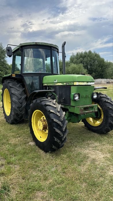 Tractor john deere 2850  4x4 si 1840 4x2