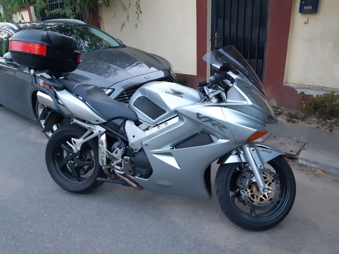 Honda vfr 800 2005