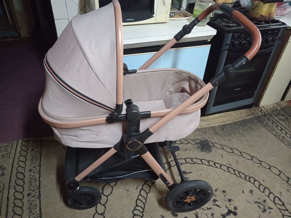 Продам детскую коляску