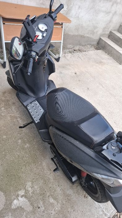 Scuter explorer 80cc