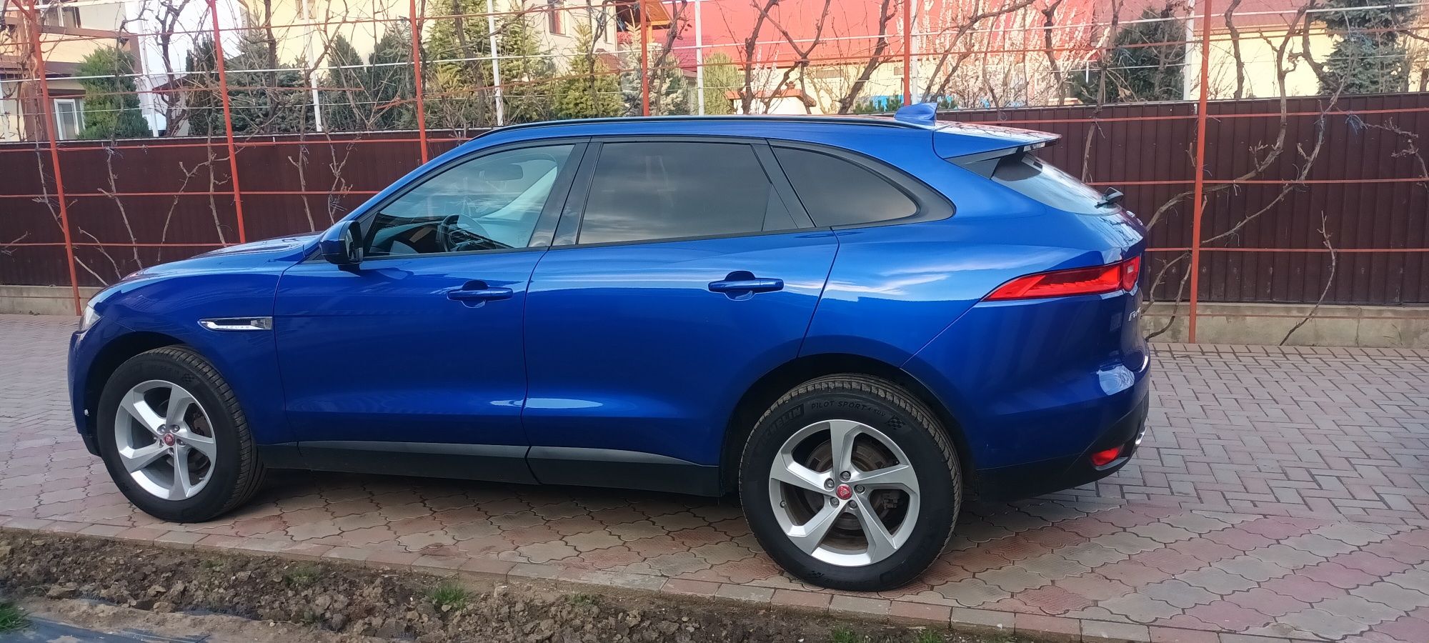 JAGUAR F PACE 2018  AWD 2,0 180CP