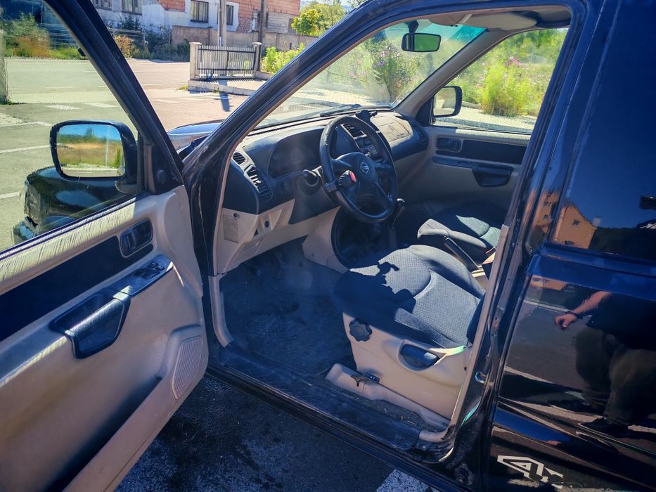 Vând Nissan terrano2