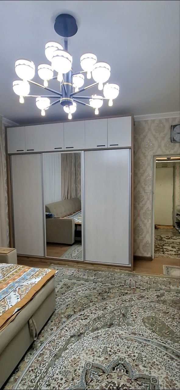 Продаю 1 комнатную квартиру без посредников Юнусабад 4