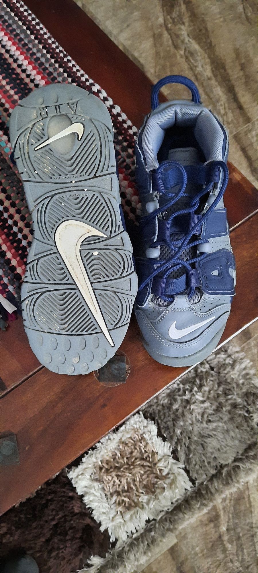 Adidasi Nike up tempo , nr 35,5 second-hand  , stare foarte buna