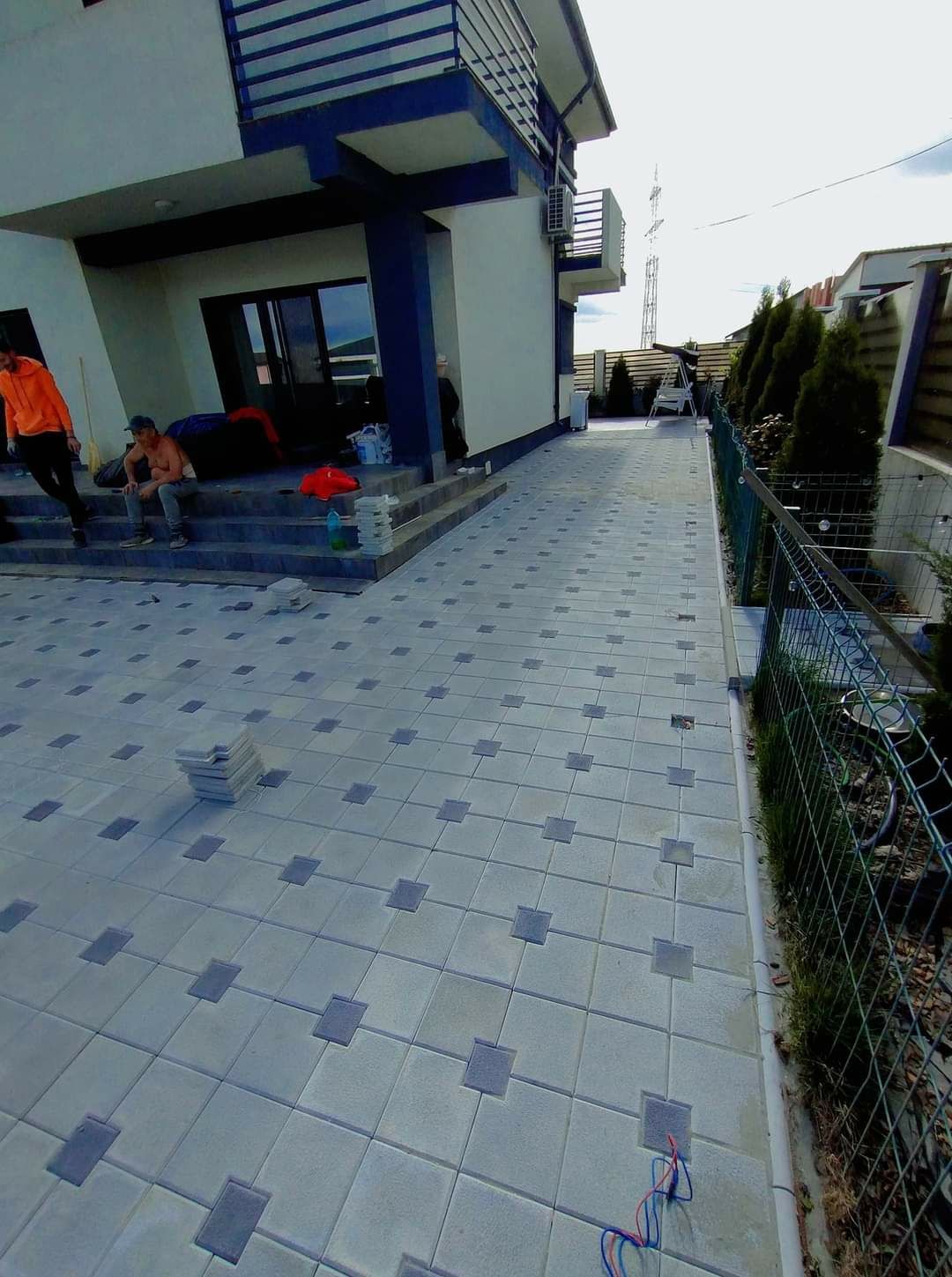 Extra preturi pentru pavaje si pavele model Lisa cu montaj transport