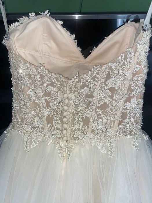 Vând  urgent Rochie de mireasa