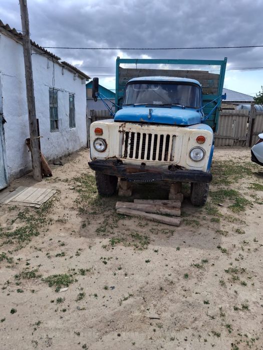 Машина сатылады.