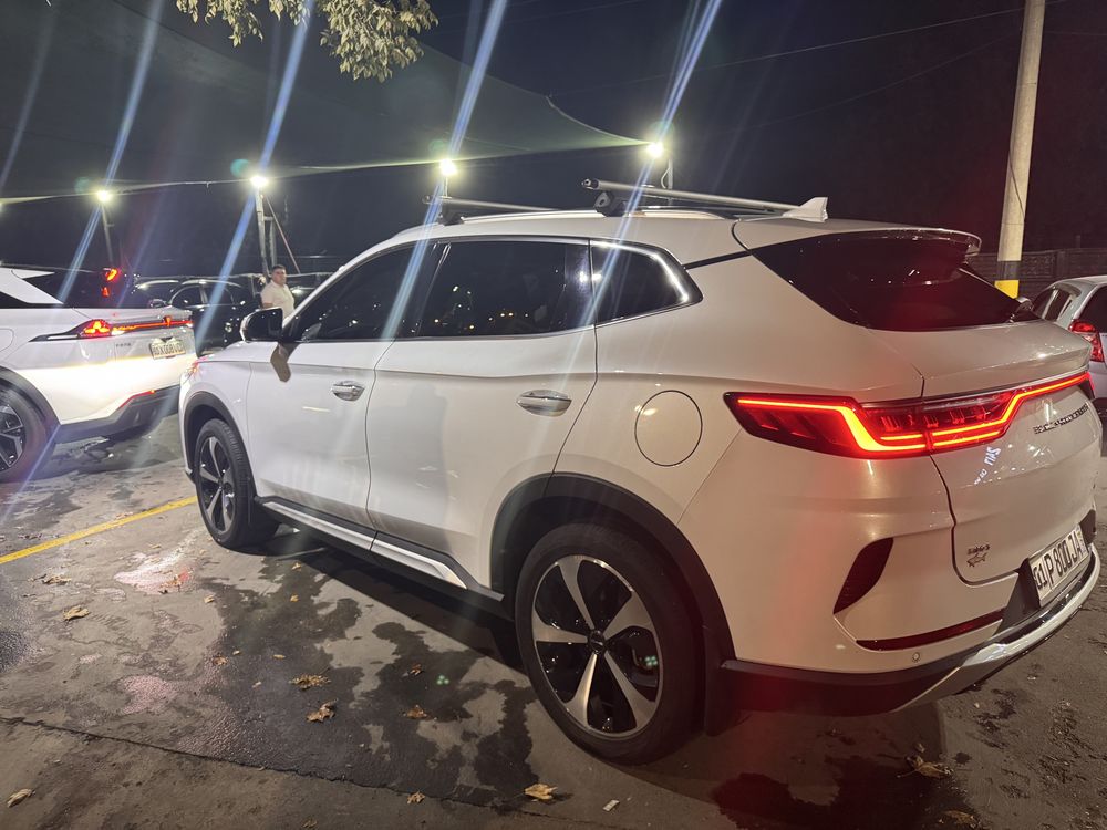 Продаётся BYD SONGгибрит 1поз 2023г.в