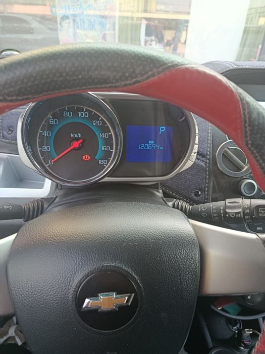 Spark sotiladi Avtomat karobka