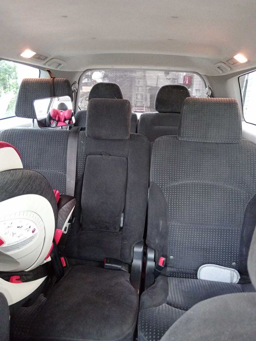 Mitsubishi Grandis 7 locuri