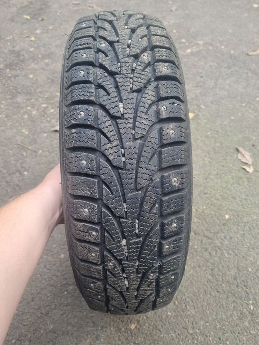 Продам комплект зимней резины 175/70/13