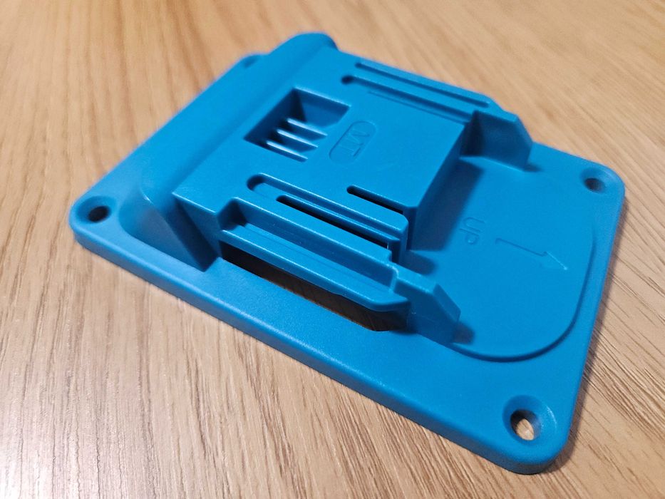 Стойка / държач за инструмент / уред Dewalt / Makita / Milwaukee