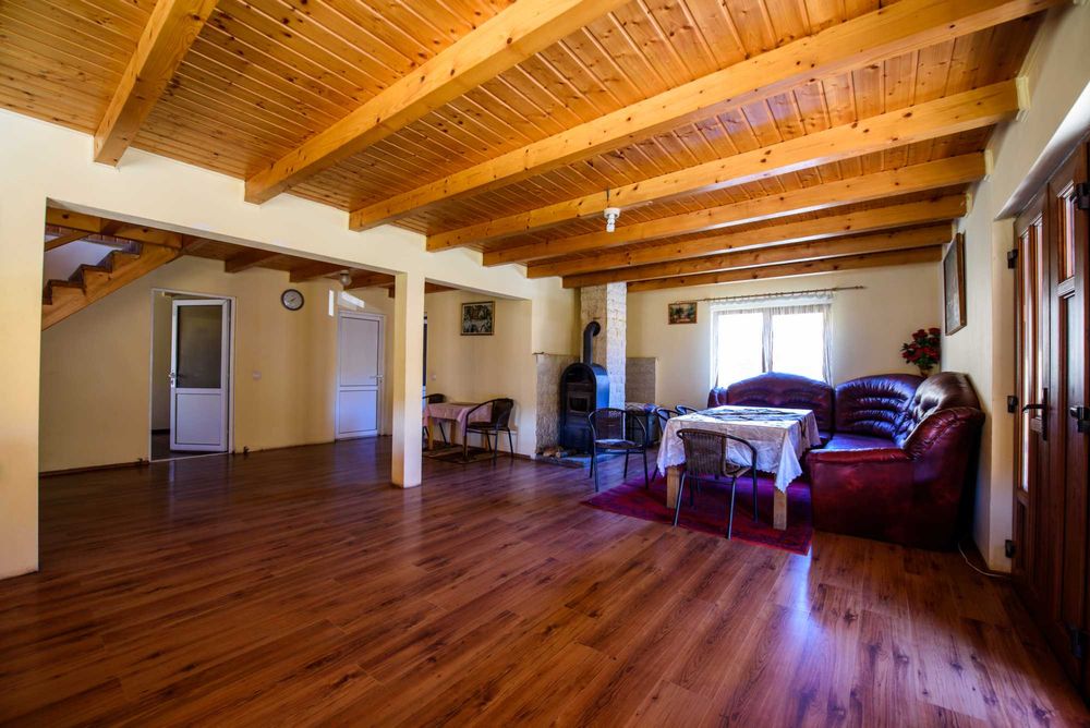 Inchiriem Cabana La Moara