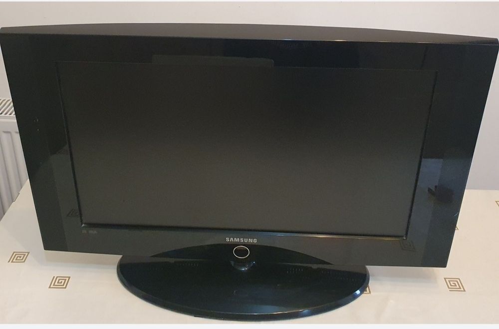 Televizor diagonala 58cm