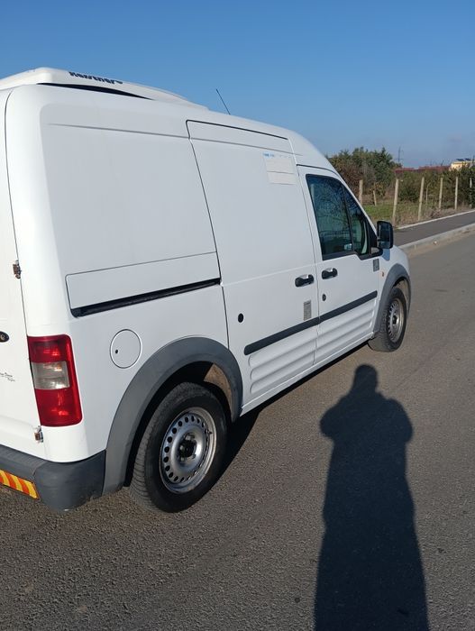 Auto frigorifica cu priza la 220v