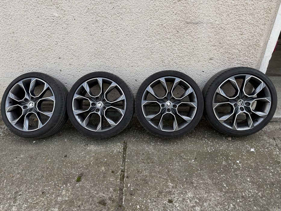 Jante Skoda Octavia Vrs/Rs model Xtreme cu cauc 225/40R19 Goodyear 6-7