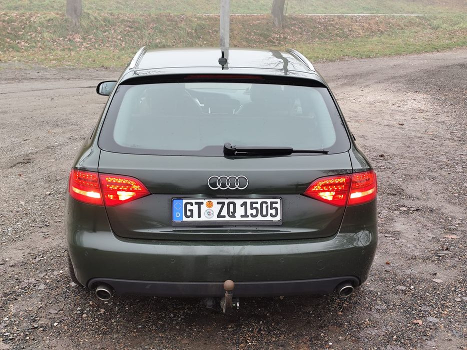 Audi A4 anul 2011