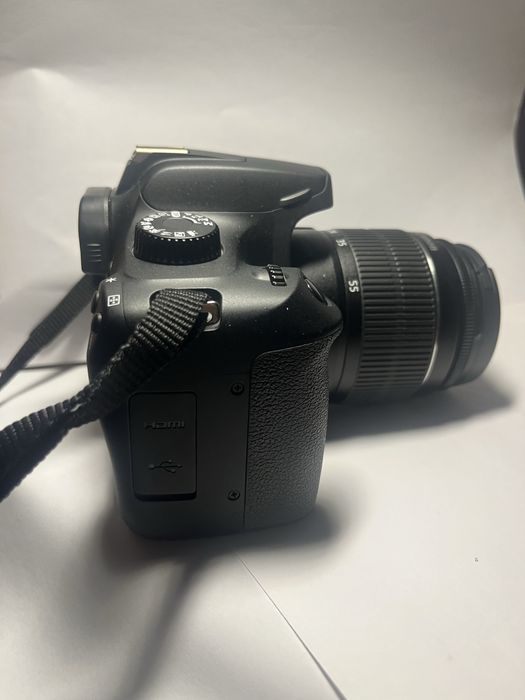 Aparat foto Canon 4000D