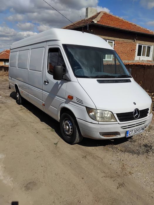 Товарен бус Mercedes 313