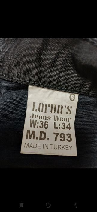 Blugi pentru bărbați